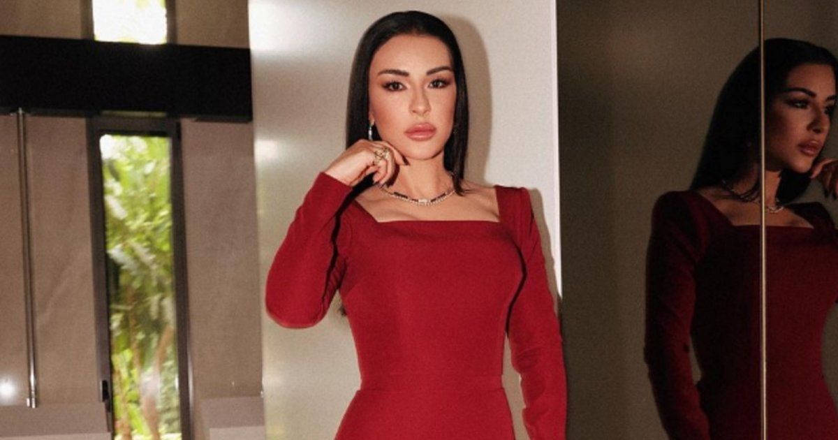 بالصور- ماغي بو غصن تتألق بفستان أسود بغاية الأناقة.. وسعره سيفاجئكم!