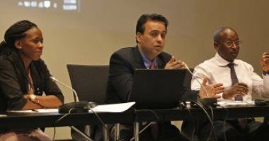 "العربي لحقوق الإنسان" يطالب بفتح تحقيق حول "المقابر السرية" لجثامين شهداء غزة