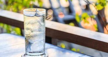 دايت الثلج.. أغرب ريجيم يجعلك تتناول المياه المجمدة لحرق الدهون