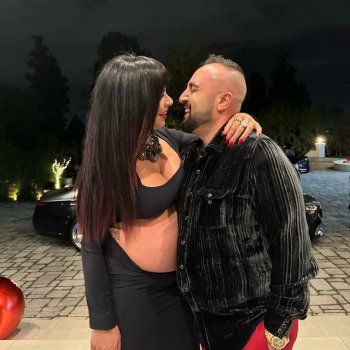 ريما فقيه تستقبل السنة الجديدة بكروب توب كشفت عن بطنها المنتفخة.. بالصور