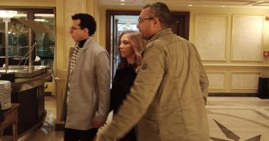 طه دسوقي بالشال الفلسطيني في العرض الخاص لأحدث أعمال watch it"حالة خاصة"