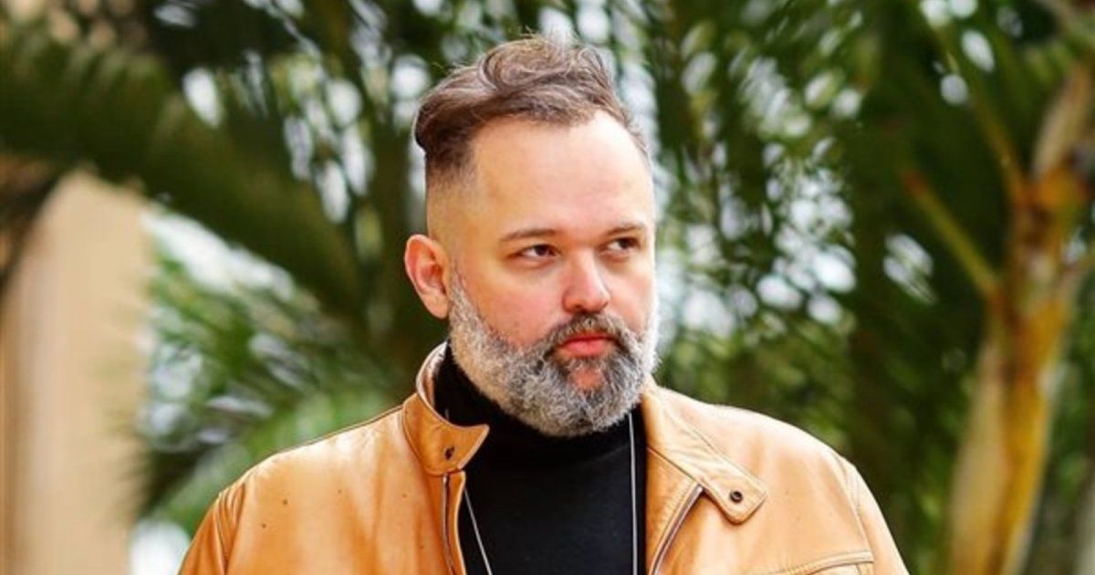 محمد محمود عبد العزيز يستقبل العام الجديد في مكة بأداء مناسك العمرة