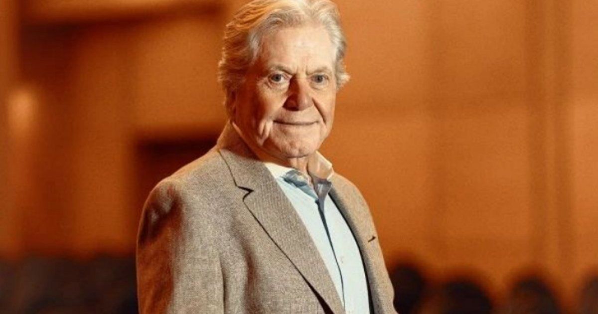 بالبوستر الرسمي..حسين فهمي يشعل حماس الجمهور لفيلمه الجديد "الإسكندراني"