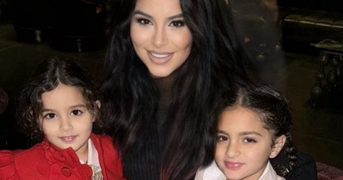 ريما فقيه تستقبل السنة الجديدة بكروب توب كشفت عن بطنها المنتفخة.. بالصور