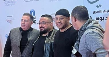 عصام كاريكا وسناء يوسف فى العرض الخاص لفيلم الإسكندراني