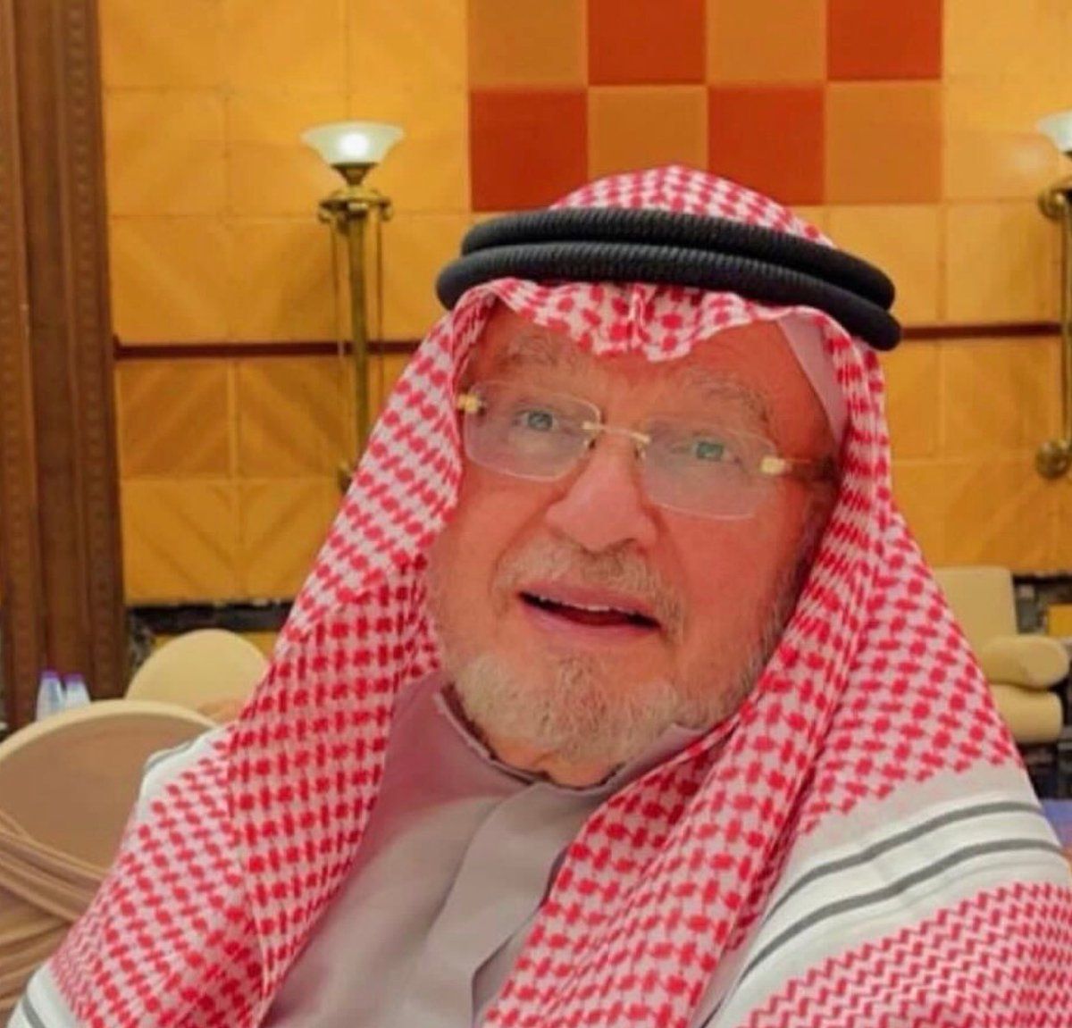 "جامعة المؤسس" تنعي "جمجوم" أمينها العام السابق