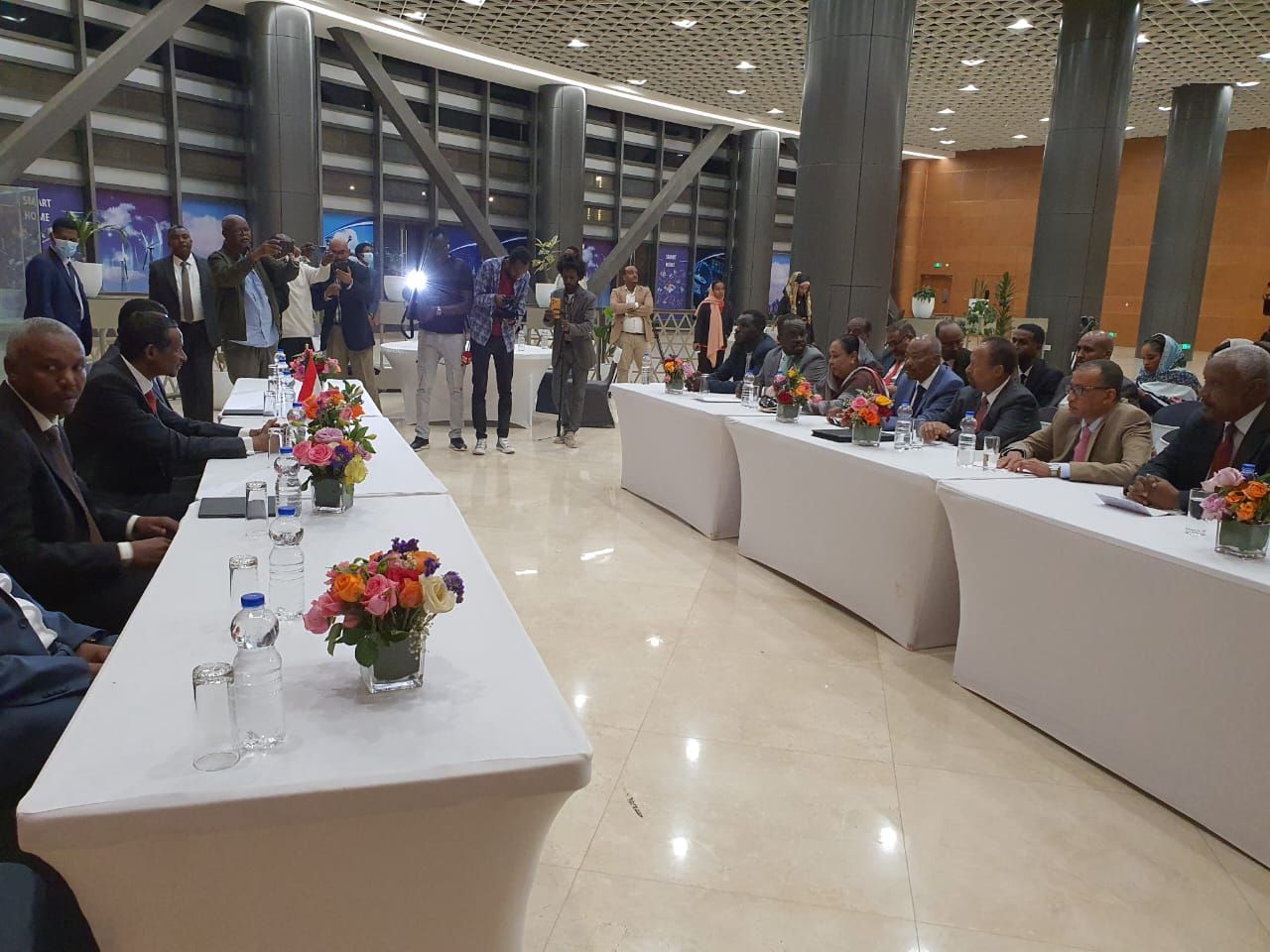 تنسيقية القوى السودانية والدعم السريع يتفقان على تشكيل لجنة للمساعدات الإنسانية وحماية المدنيين