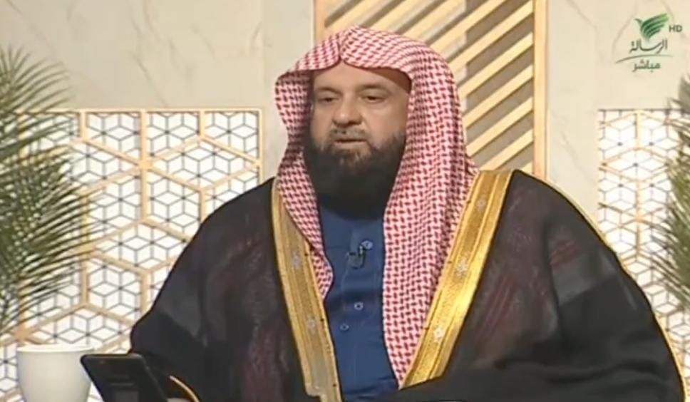 إذا ذكر الإنسان أحدا بسوء في داخله دون التكلم هل يأثم بذلك.. السند يجيب.. فيديو