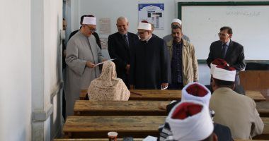 «البحوث الإسلامية» يعقد الاختبارات التحريرية للترقيات الأدبية لوعاظ الأزهر وواعظاته
