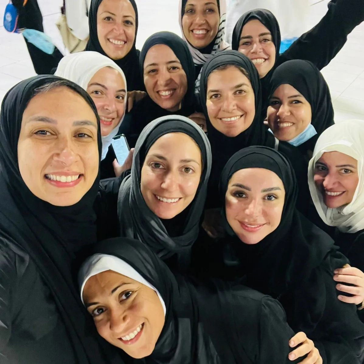 إنجى علاء بعد العمرة: الفترة اللى فاتت مكانتش سهلة وربنا ينور بصيرتنا