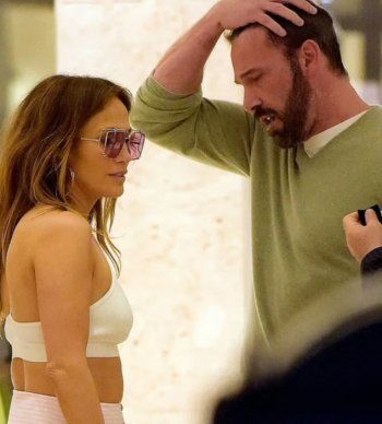 بالصور- شجار حاد ومحاولة ضرب بين جينيفر لوبيز وبن أفليك