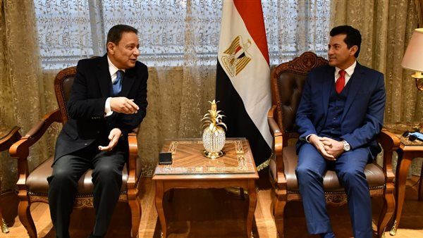 وزير الرياضة يبحث التعاون المشترك مع رئيس المجلس الأعلى لتنظيم الإعلام