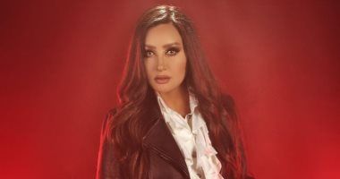 النجمة أحلام تقدم التعازى للفنانة لطيفة: ربنا يصبرك بعد وفاة والدتك