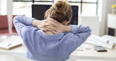 5 نصائح للحفاظ على صحة عظامك.. لا تجهد نفسك عند الإصابة