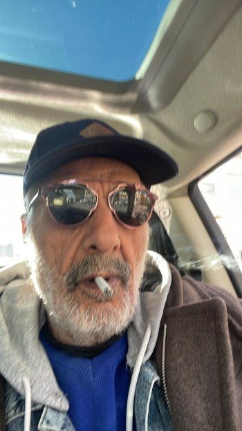 أيمن زيدان : " في الأزمنة الصعبة قارب نجاتك هو كبرياءك .. كبرياءك خلاصك "