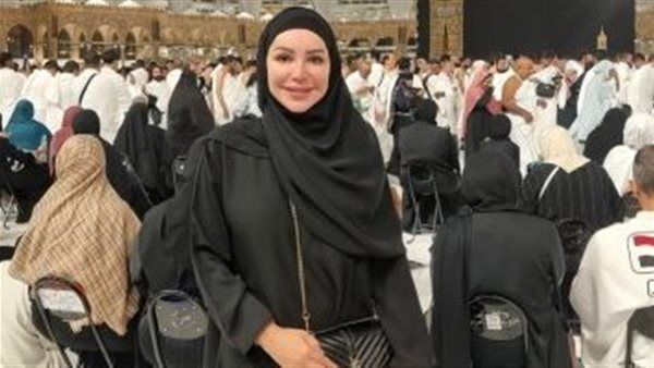 إنجي علاء تؤدي مناسك العمرة وتؤكد: الفترة الماضية كانت ليست سهلة