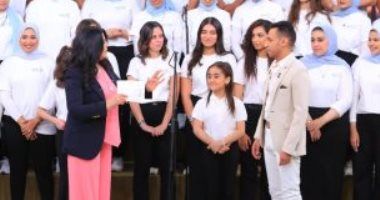 وفاة والدة محمود محسن مايسترو كورال روح الشرق