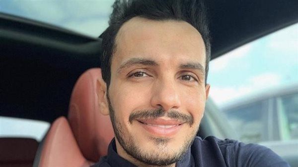 الموسيقي أحمد إبراهيم يأخذ نصيب الأسد في ألبوم عمرو دياب "مكانك"