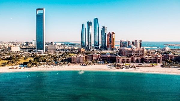 «الوطني للأرصاد» يحذر من ارتياد البحر