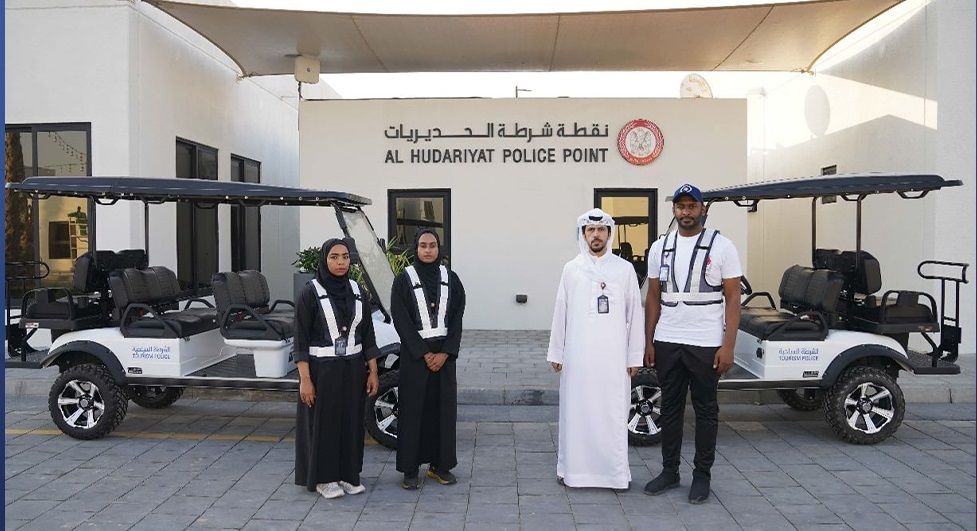 الامارات | شرطة أبوظبي تدشن دوريات "الشرطة السياحية" الحديثة