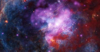 تكنولوجيا: 4 تلسكوبات تظهر صورة ملونة مفصلة لمنطقة مزدحمة من الفضاء