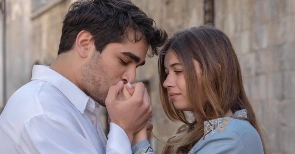 بطل "الطائر الرفراف" على علاقة بهذه الممثلة