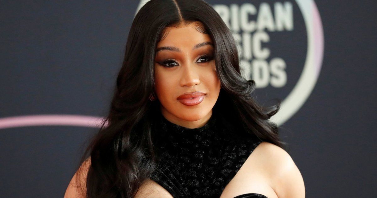 كاردي بي عادت لـ أوفيست؟