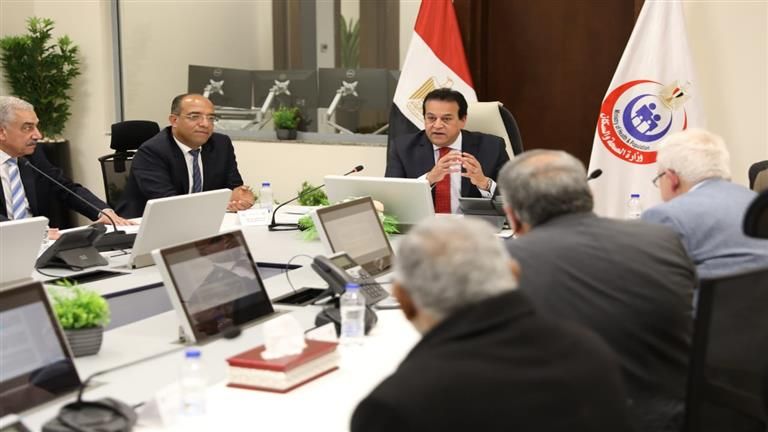 انفراجة بأزمة قانون المنشآت الطبية الخاصة.. توجيه عاجل من وزير الصحة