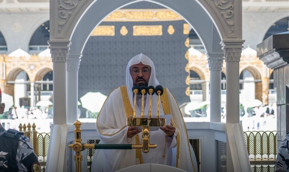السديس: منهج المؤمن  التوكل على الله وتجنب أعمال السحر والتنجيم