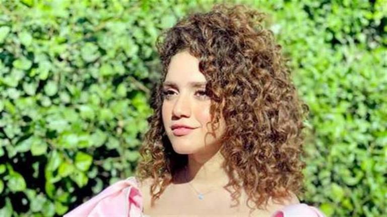 تعرف على سبب عدم حضور رنا رئيس العرض الخاص لفيلم"عصابة عظيمة"