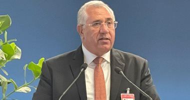 ‫وزير الزراعة: إنشاء 18 تجمعا تنمويا زراعيا بشبه جزيرة سيناء