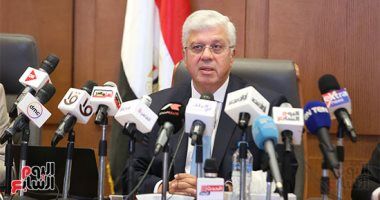 وزير التعليم العالى يهنئ قداسة البابا تواضروس الثانى بعيد الميلاد المجيد