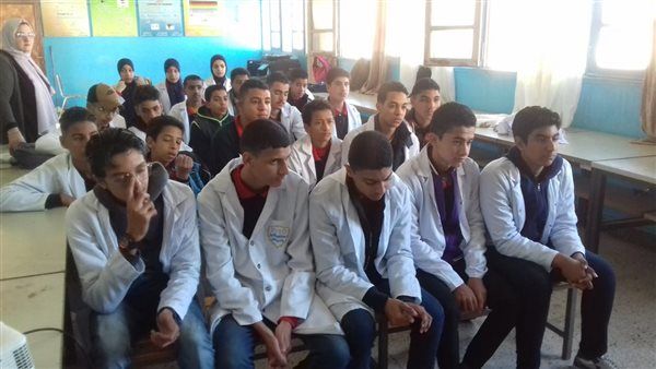 ثقافة بورسعيد تقدم لقاءات توعوية للطلاب ضمن برنامج المدرسة المبدعة