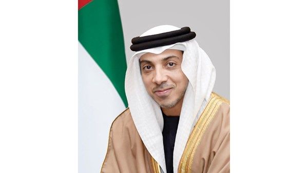 منصور بن زايد يحضر حفل زفاف محسن المزروعي في مجلس البطين
