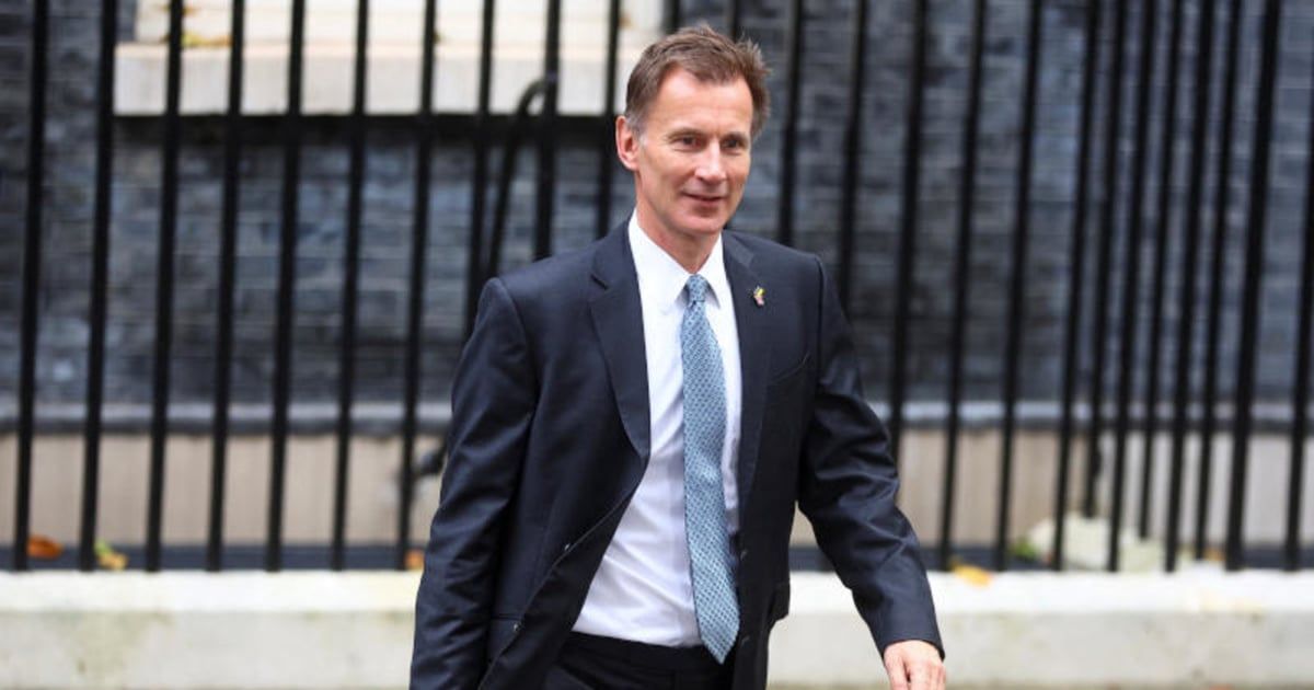 "هانت": هجمات الحوثيين على السفن قد تؤثّر على الاقتصاد البريطاني