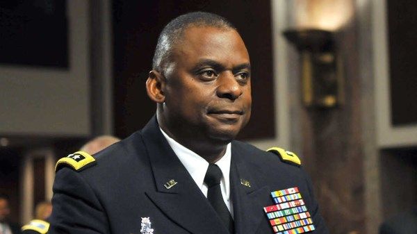 وزير الدفاع الأميركي يدخل المستشفى بسبب مضاعفات صحية