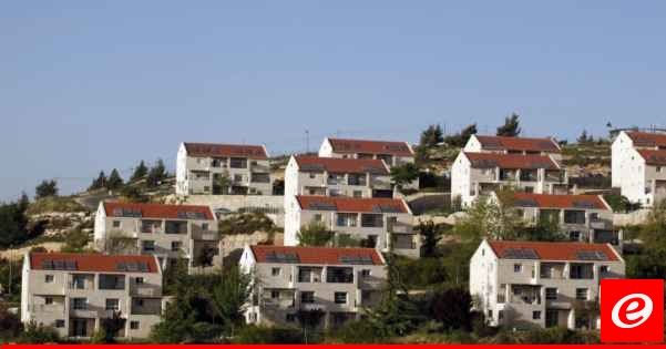 وسائل إعلام إسرائيلية: إطلاق 40 صاروخًا من لبنان باتجاه قاعدة استخباراتية إسرائيلية في الجليل الأعلى