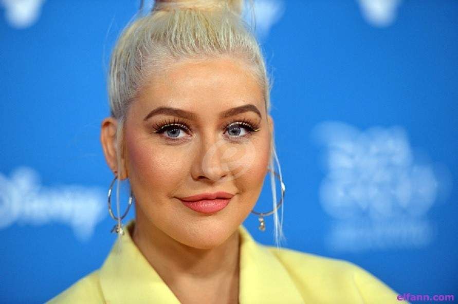 هكذا تخلصت كريستينا أغيليرا من عشرات الكيلوغرامات من الوزن الزائد