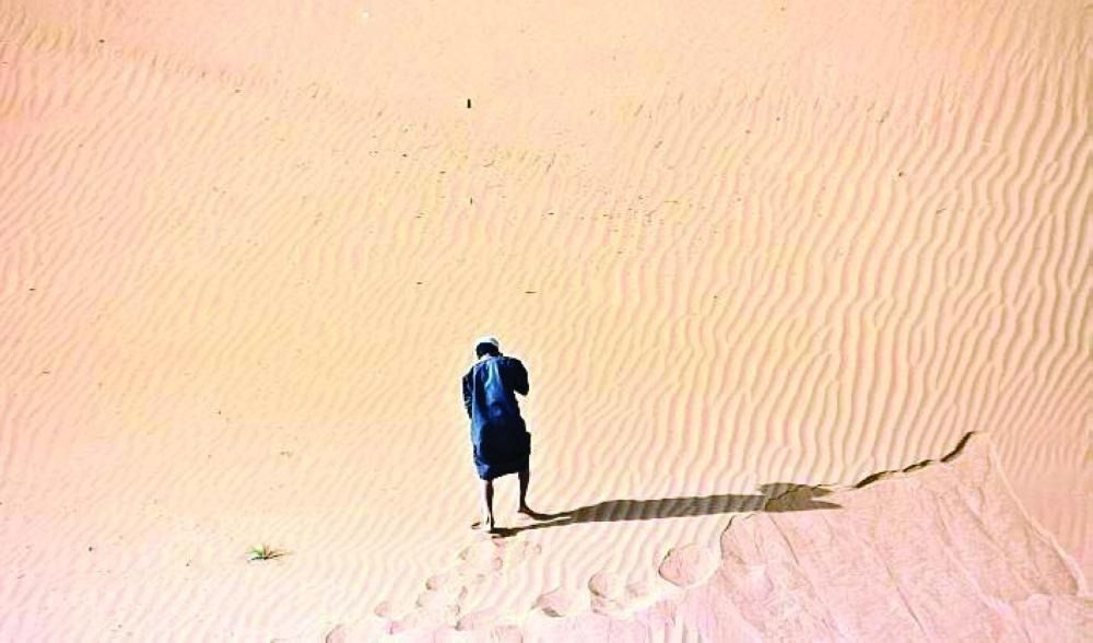 موقف لمؤثر أخ يبحث عن أخيه المفقود رغم قطيعة الرحم التي كانت بينهم .. فيديو