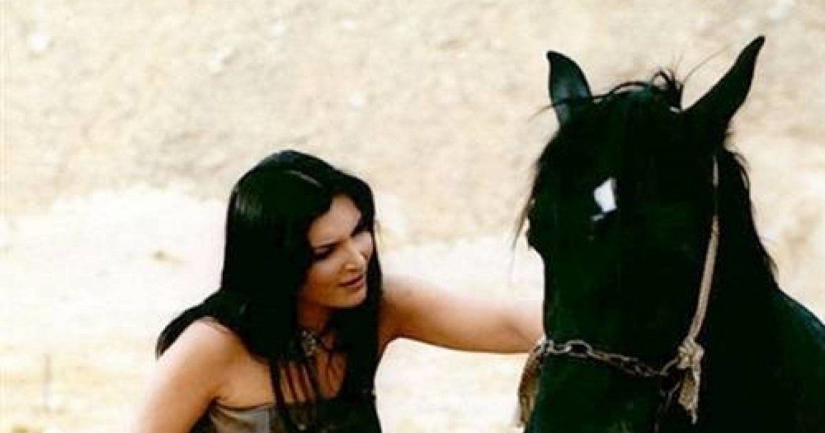 هل تذكرون نجلا " مغنية الحصان " ؟ هكذا أصبحت بعد مرور سنوات عديدة