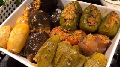 تراند اليوم : بسبب وجبة "محشي".. وفاة مصري وابنه ونقل باقي الأسرة للعناية المركزة