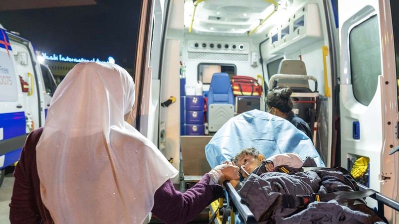 الامارات | وصول الدفعة الثامنة من أطفال فلسطين الجرحى ومرضى السرطان إلى الدولة