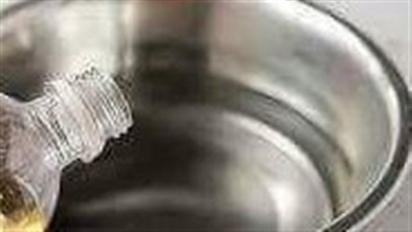 ماذا يحدث عند شرب الخل مع الماء؟