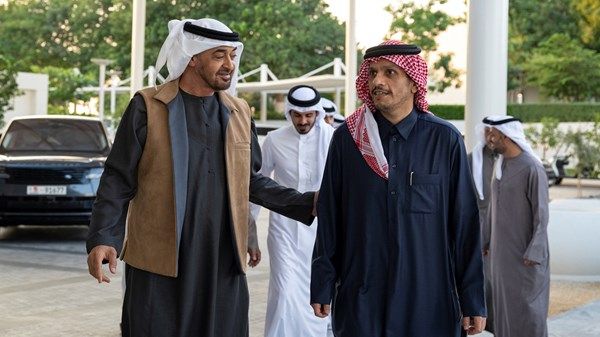 رئيس الدولة يستقبل رئيس مجلس الوزراء القطري