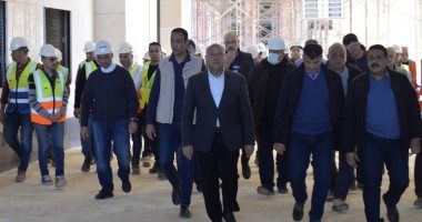 وزير النقل يتفقد معدلات تنفيذ مشروع الخط الأول للقطار السريع.. صور