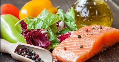 صحتك بالدنيا.. علماء يكتشفون علاجًا لارتفاع ضغط الدم من سم الأفعى.. وبحة الصوت وصعوبة البلع قد تدل على سرطان الرأس والرقبة.. وأضرار صحية للإسراف فى تناول فيتامين ب 12