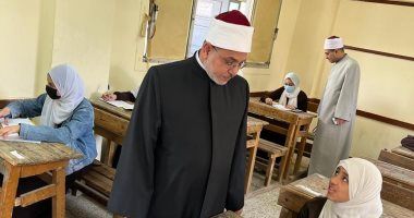 طلاب النقل الثانوى الأزهرى يؤدون امتحانات التاريخ والأحياء غدا