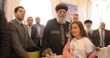 البابا تواضروس الثانى يستقبل المهنئين بعيد الميلاد المجيد