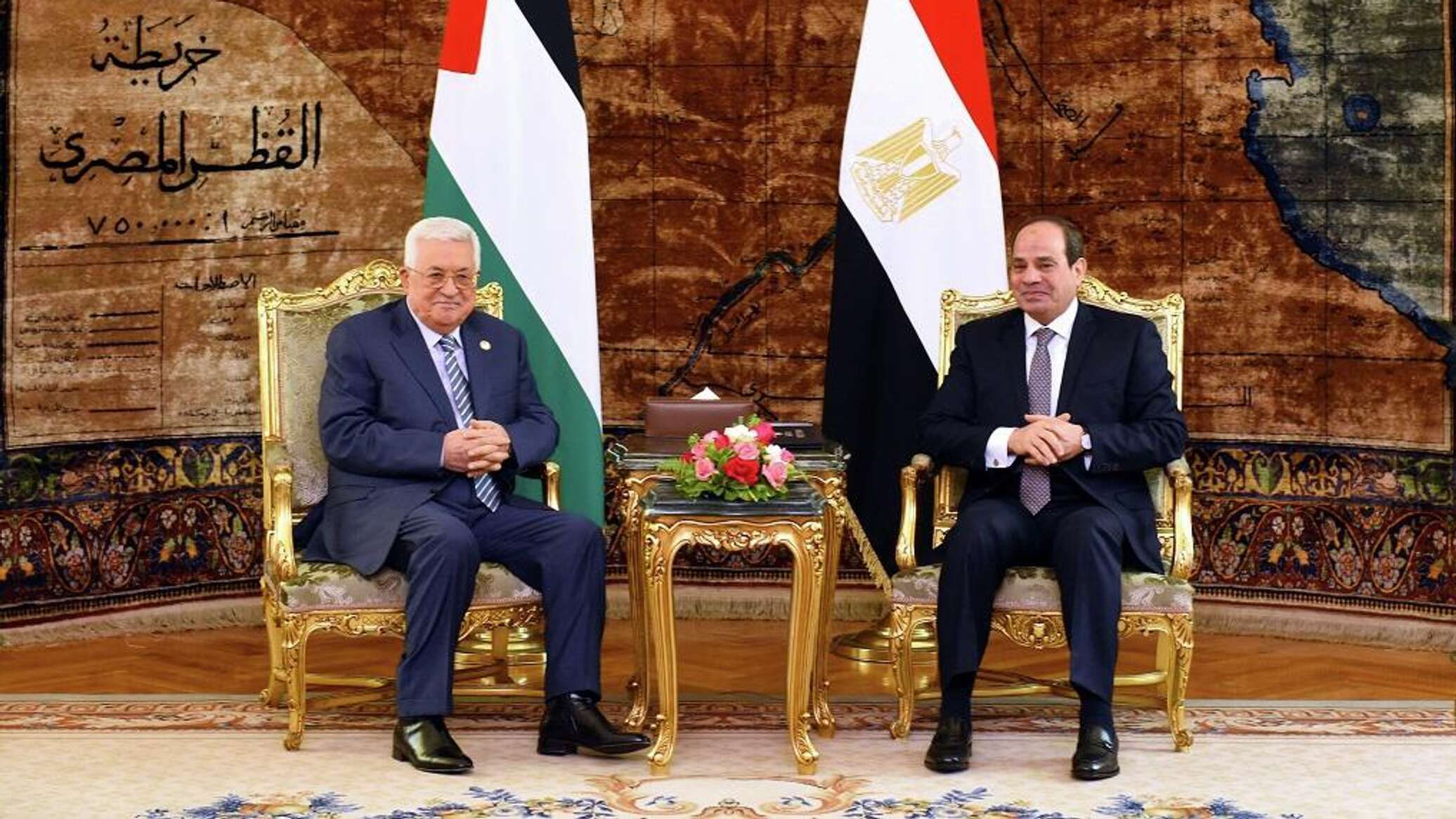 مستشار الرئيس الفلسطيني: عباس يتوجه إلى القاهرة للقاء السيسي