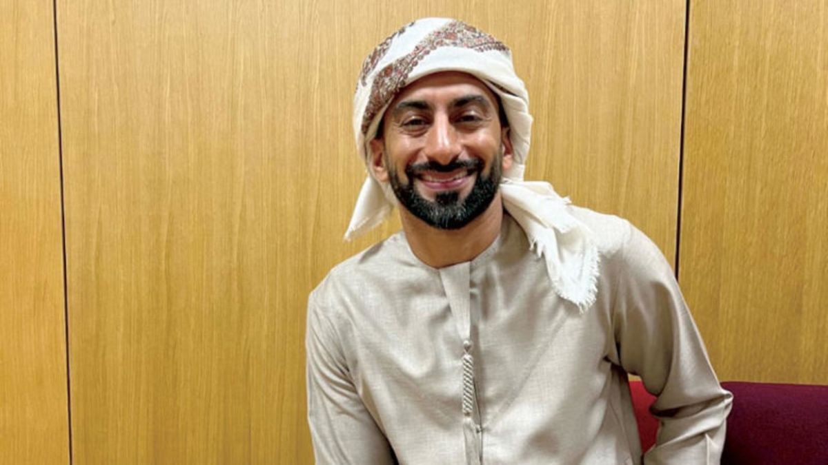 أنس بوخش يهنئ نجله بعيد ميلاده .. فهل يشبهه!